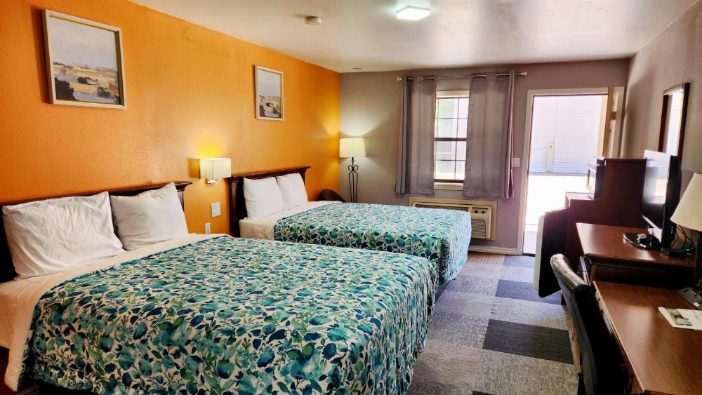 Swiss Village Inn Main image