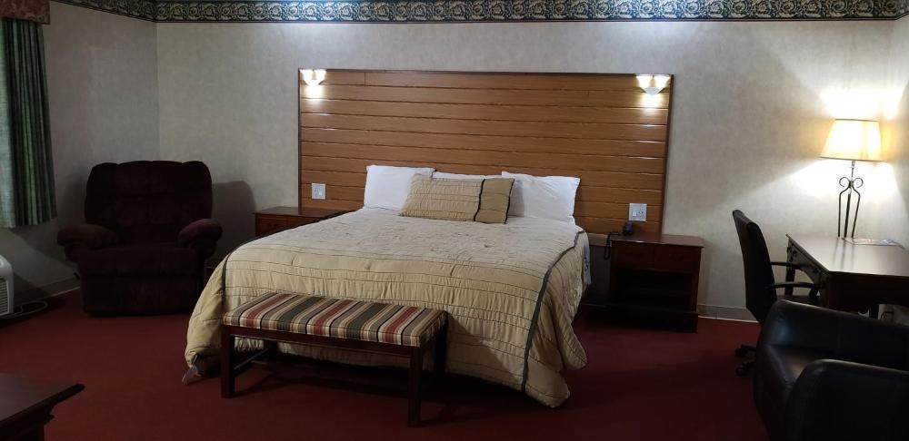 King Room with Spa Bath